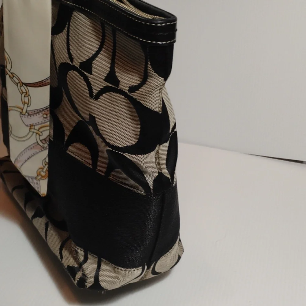 Coach signature monogram Black and Cream Tote shoulder Bag